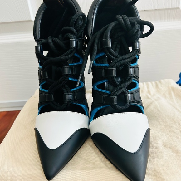 Authentic Louis Vuitton Streamline booties. In excellent Condition 37.5 - Picture 4 of 10